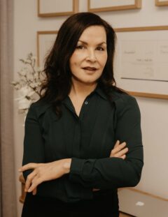 Headshot of Vicki Hull - Registered Nurse & Studio Founder